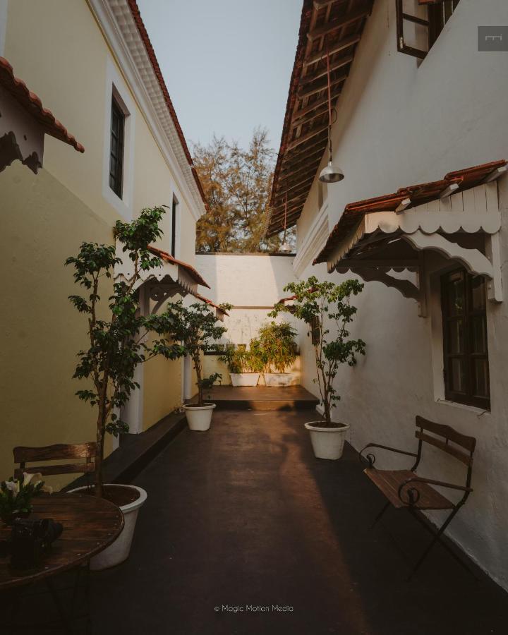 Fort Tiracol Heritage Hotel Арамбол Екстериор снимка