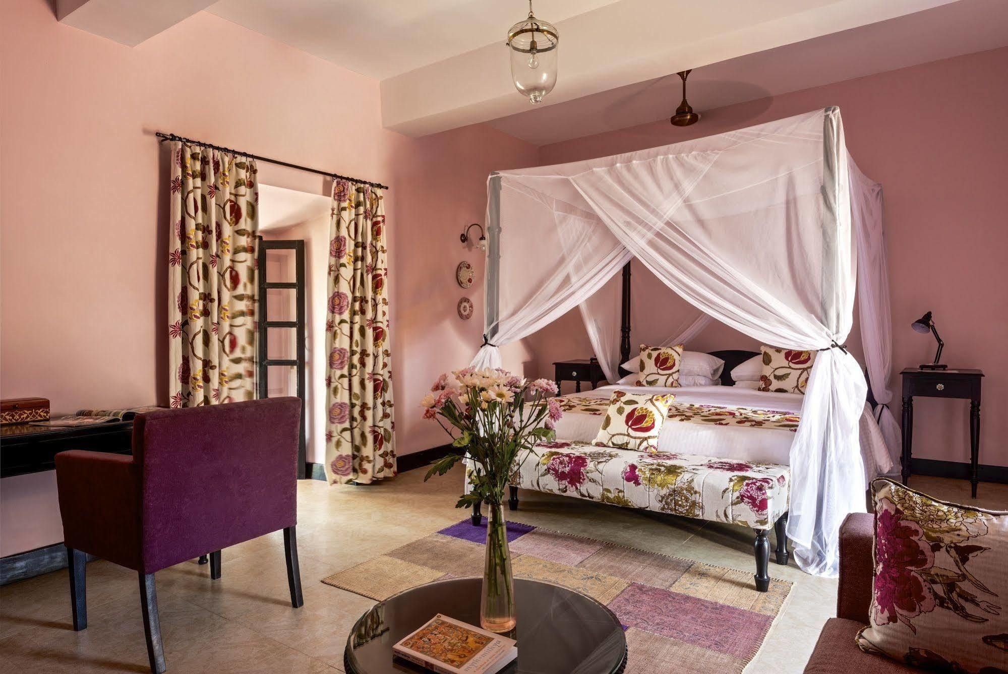 Fort Tiracol Heritage Hotel Арамбол Екстериор снимка